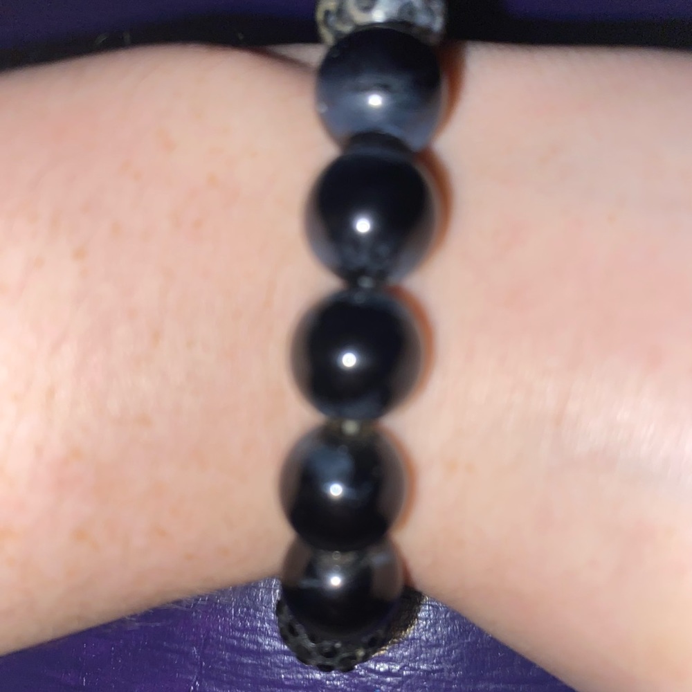 Stretchy Rhinestones & Beaded Bracelet - Picture 3 of 6